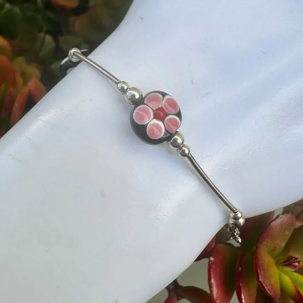 Pink flower Glass beaded silver plated bracelet